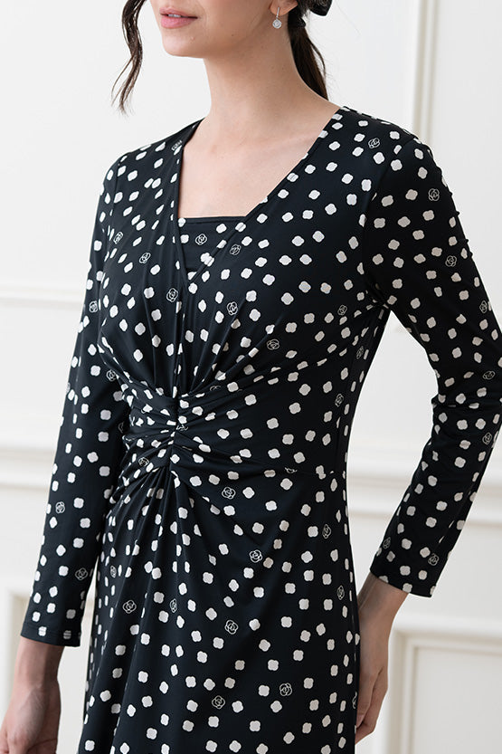 Long Length: Monotone Kay Me Rose Dot Long V-Drape Dress