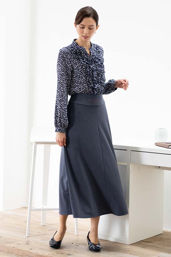 Stretch Chiffon: Petit Navy Frill Blouse