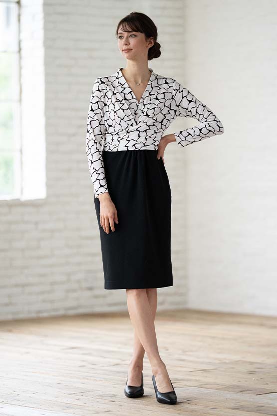 All-Season Material: Smart Stretch White Giraffe X Black Switch Shell Dress