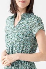Stretch Chiffon: Green Petite Flower Collared Cache-Coeur Chiffon Long