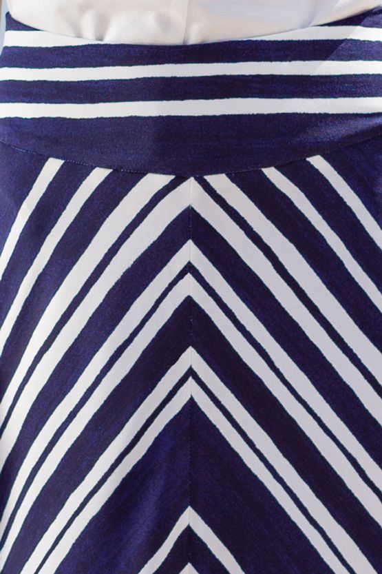 Long Length: Sea And Wind Striped Flared Long Skirt