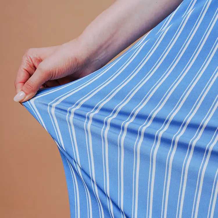 Stretch jersey that balances ease of movement and elegance.