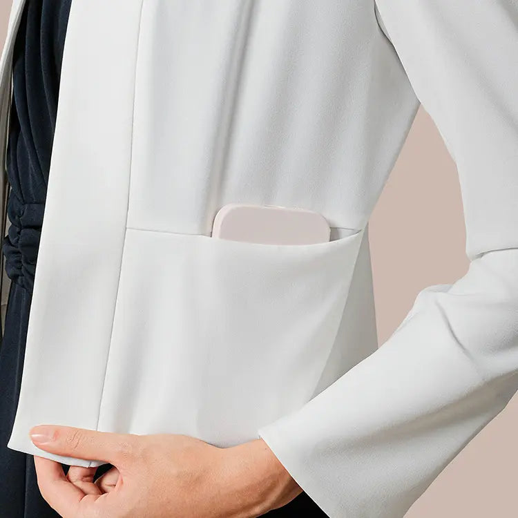 Pocket design for peace of mind in business situations