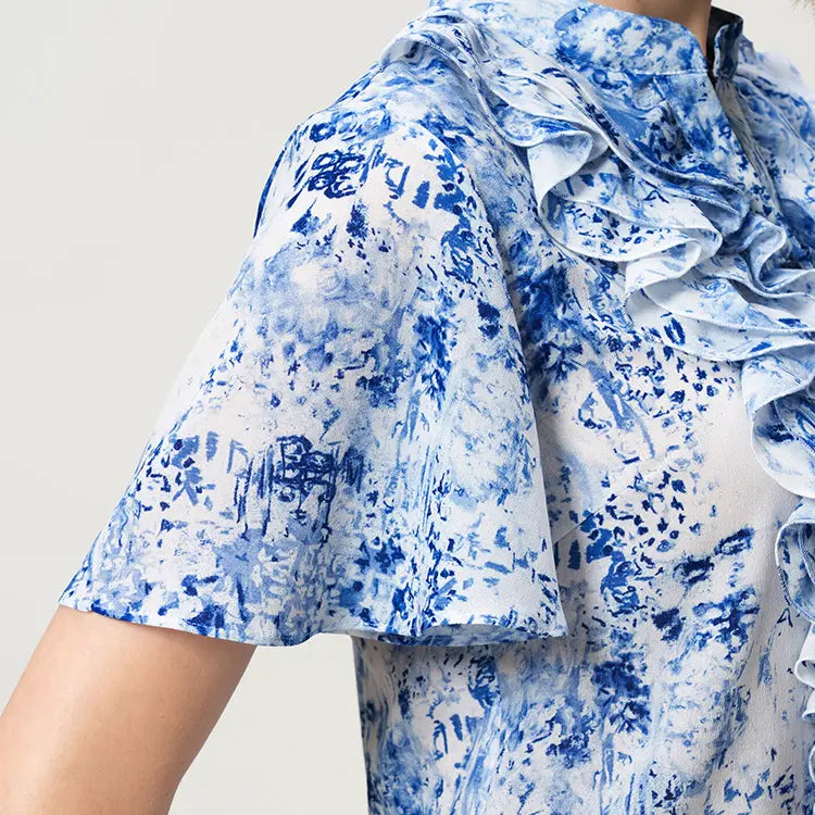 Sleeve Silhouette That Slims the Upper Arms