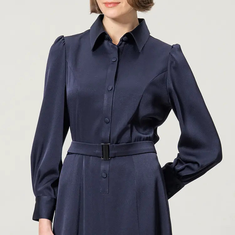 Face-Framing Shoulder and Sleeve Design