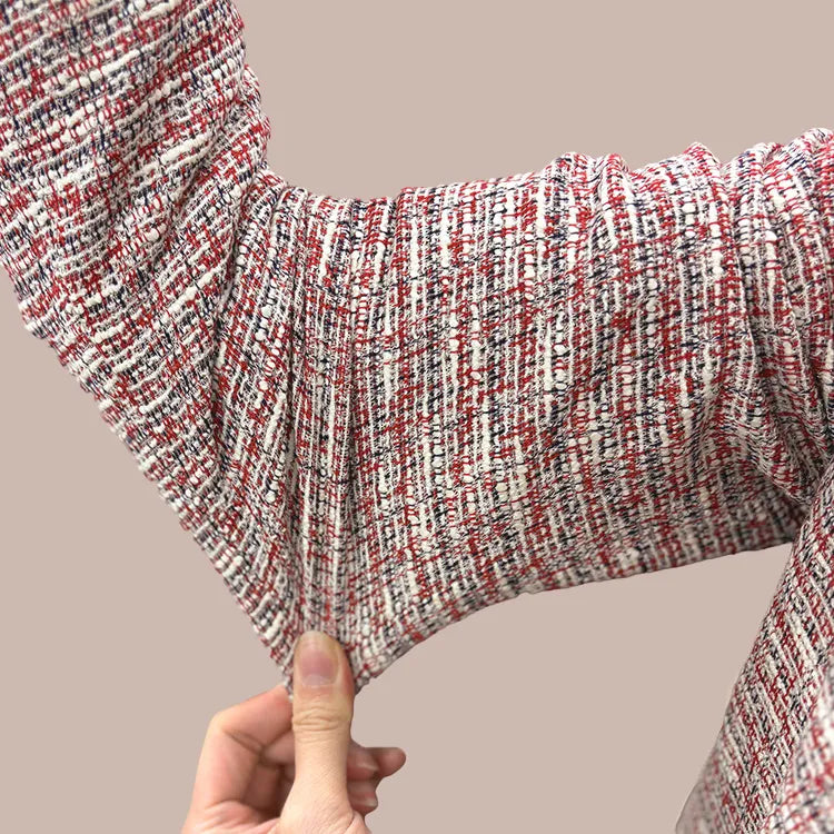 Astonishingly lightweight and comfortable. An elegant short jacket that moves with you effortlessly.