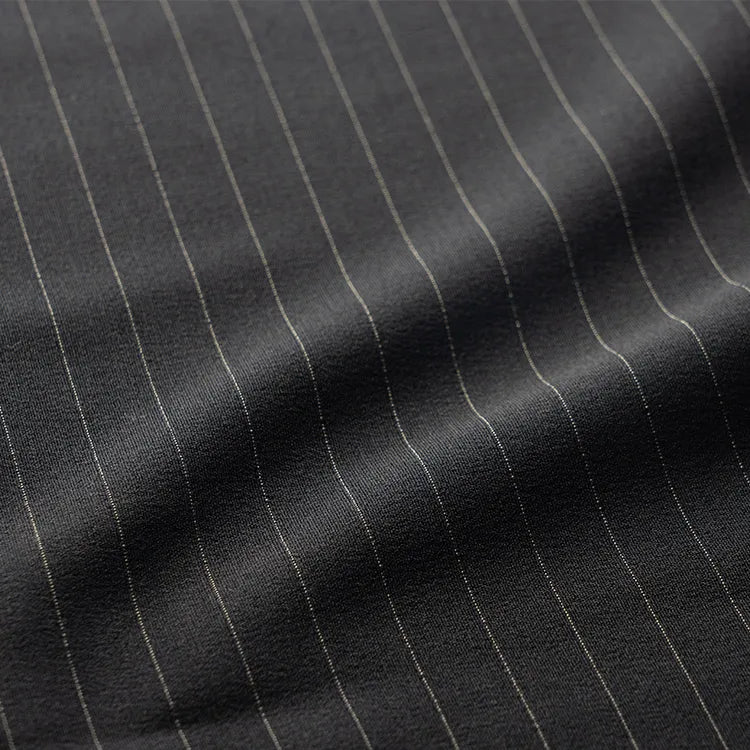 Unwavering dignity even in midsummer. Active Cool