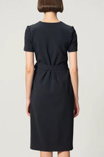 Active Stretch: V-neck daily dress