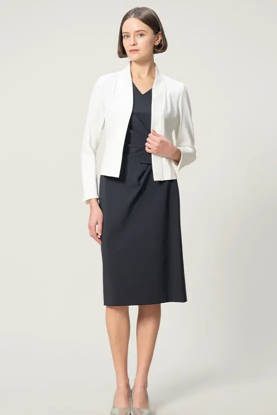 Active Stretch: V-neck daily dress