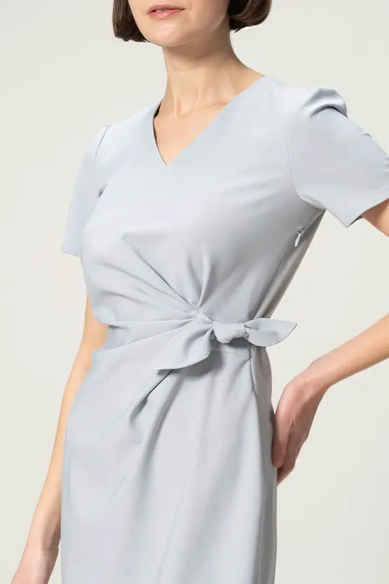 Active Stretch: V-neck daily dress