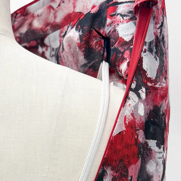 Sheer-Resistant, Slip-Resistant: Inner Construction That Supports Beauty
