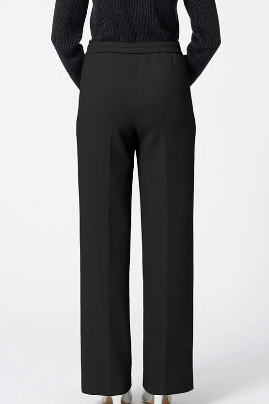 Marshmallow Tech: Straight Wide-Leg Pants