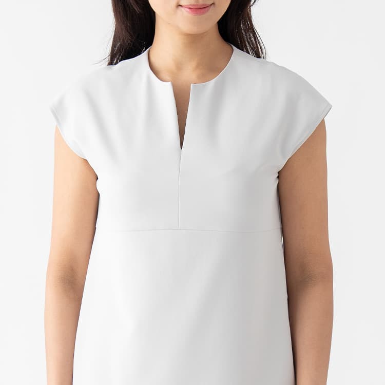 Nuanced Neckline