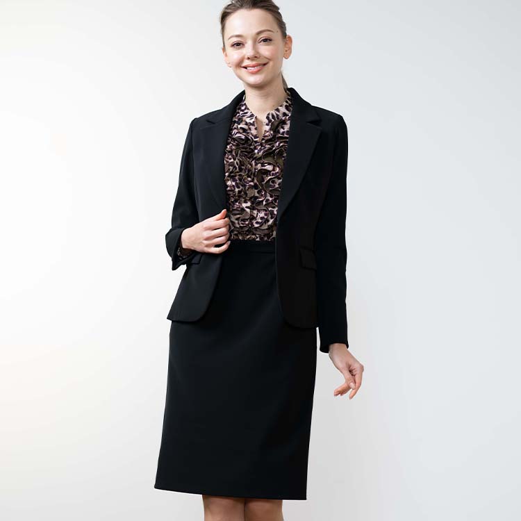 Change the look with a jacket<br>A versatile dress you can wear often