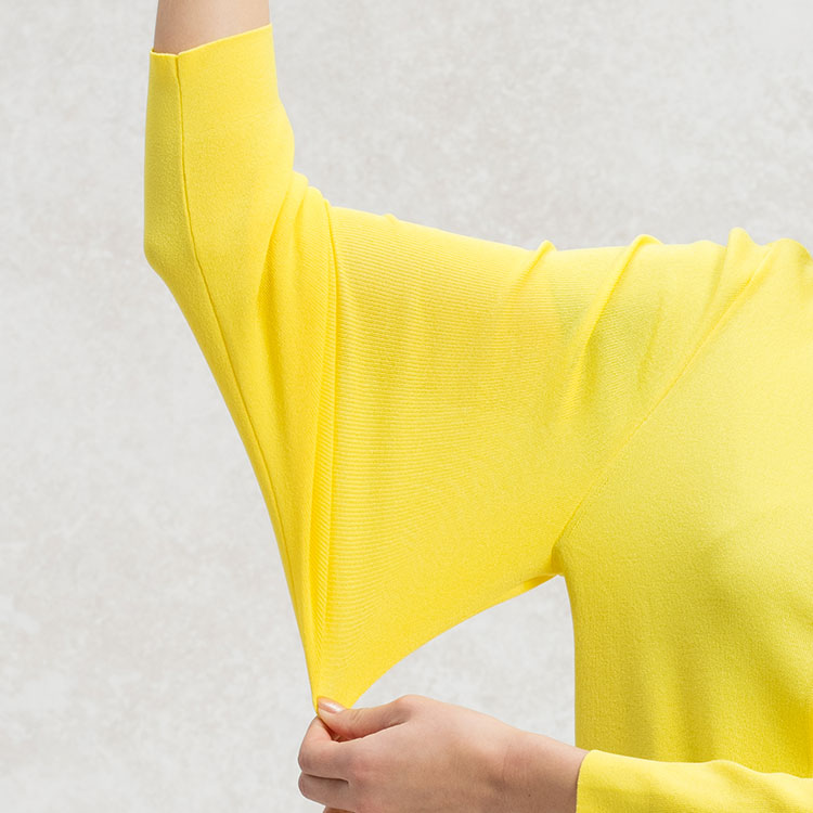 Exquisite knit fabric with a refreshing feel