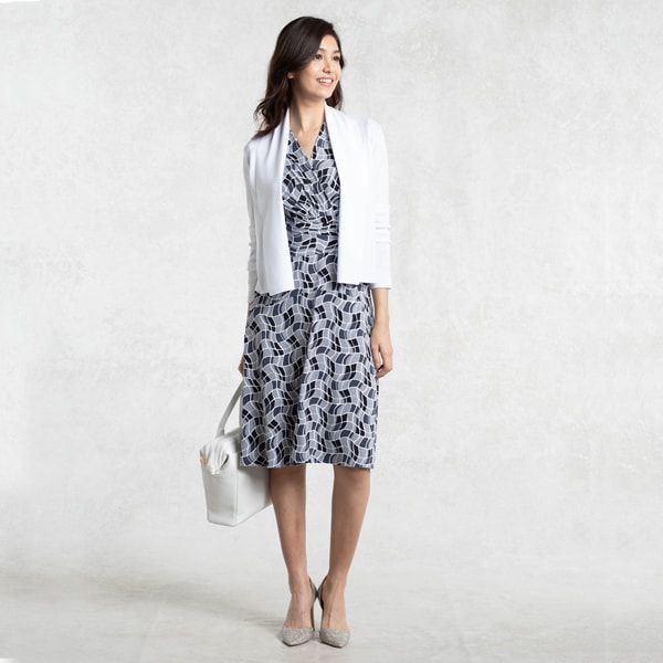 Perfect monotone outfit!