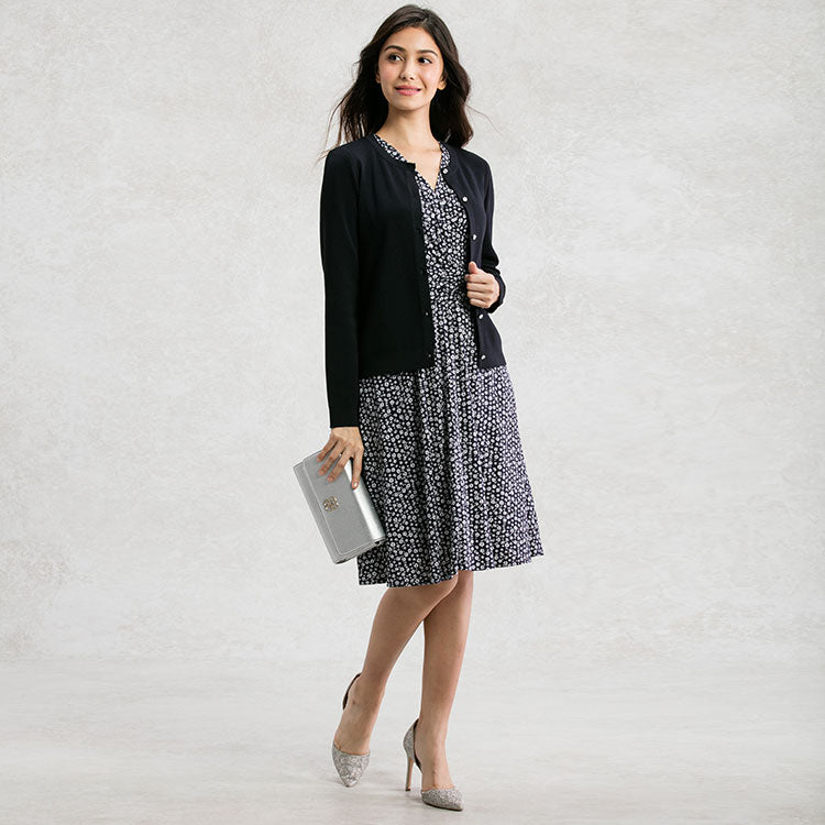 For a chic navy coordinate