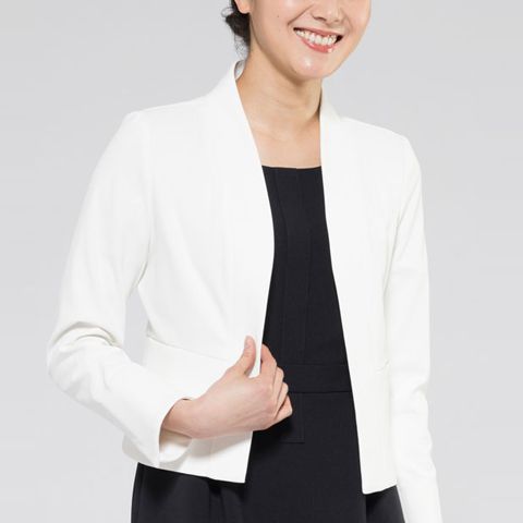 A three-dimensional silhouette for a stylish look