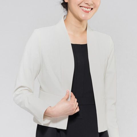 A three-dimensional silhouette for a stylish look