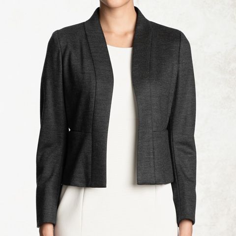 A three-dimensional silhouette for a stylish look