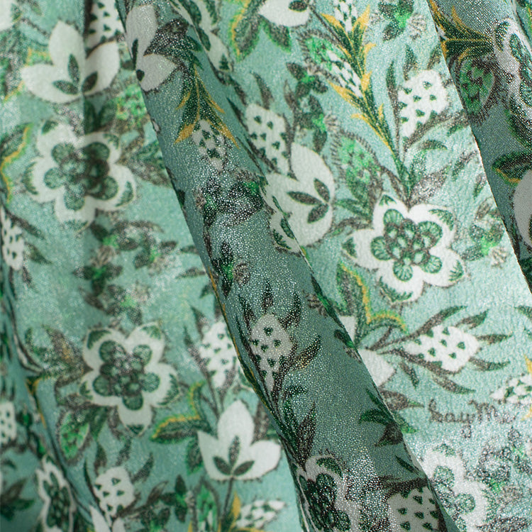 Say goodbye to stiff shoulders! <br> Soothing, high-quality <br> stretch chiffon material