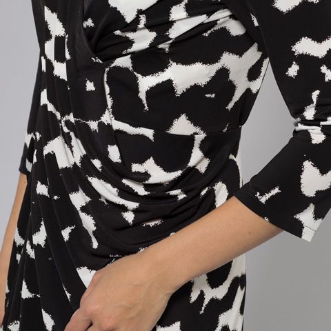 A feminine silhouette that makes you look slimmer