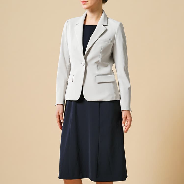 Compatible with a matching jacket for a coordinated set-up.