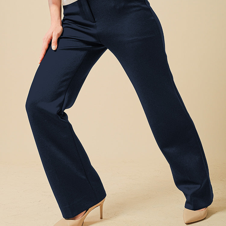 For women who travel frequently! Stay comfortable and stylish on the plane with