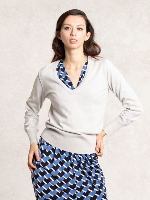Light Gray V-Neck Knit Pullover
