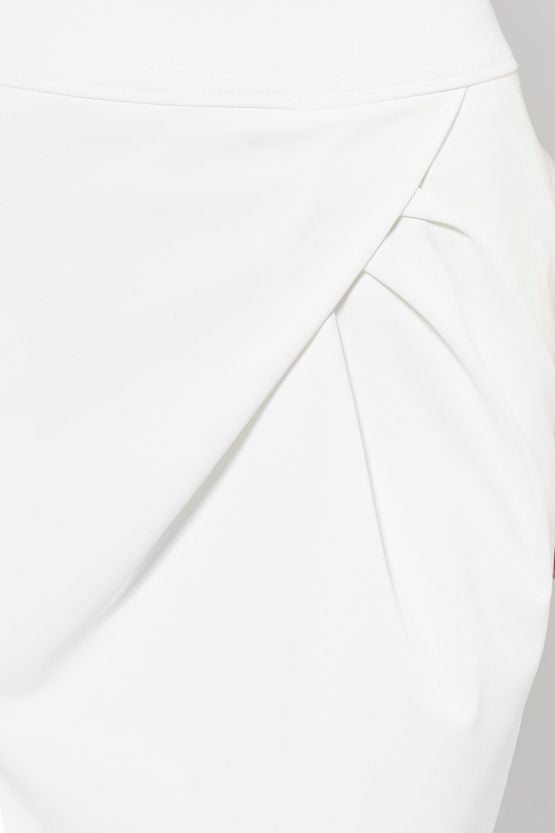 Shell White Design Tuck Skirt