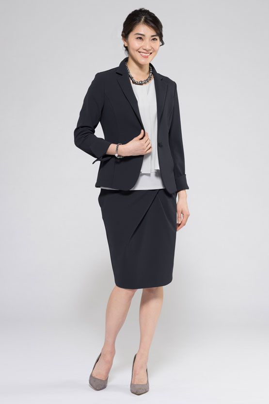 Navy Design Tuck Skirt