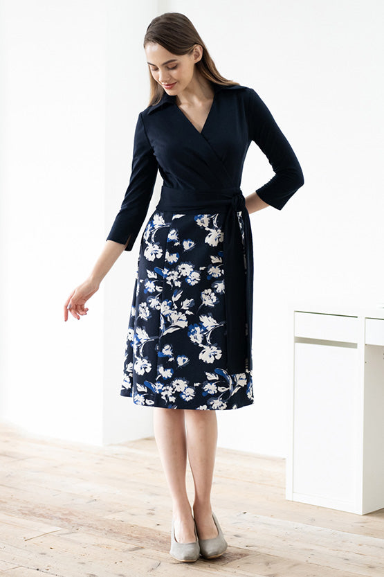 Navy X Navy Lei Flower Switch Wrap Dress