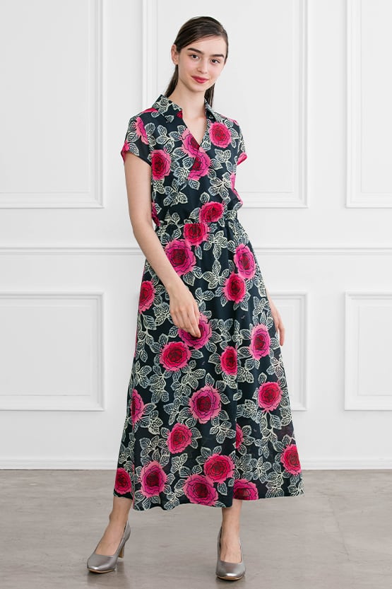 Stretch Chiffon: Black Peony Collared Cache-Coeur Chiffon Long