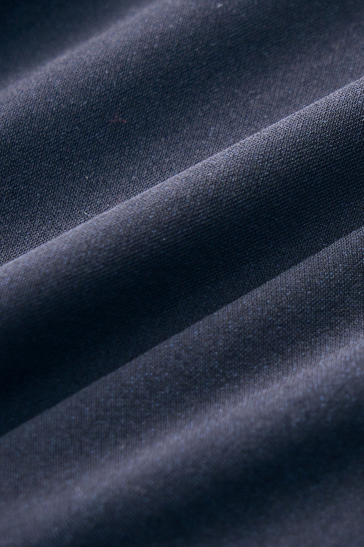 Strong twist stretch, cool to the touch: Marilyn dress