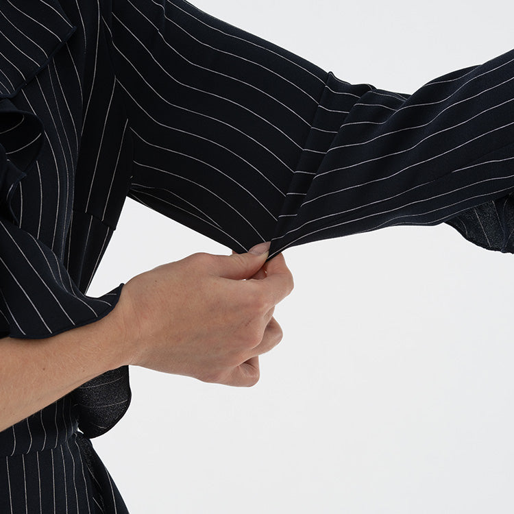 Lightweight 2-way stretch material that looks like fabric
