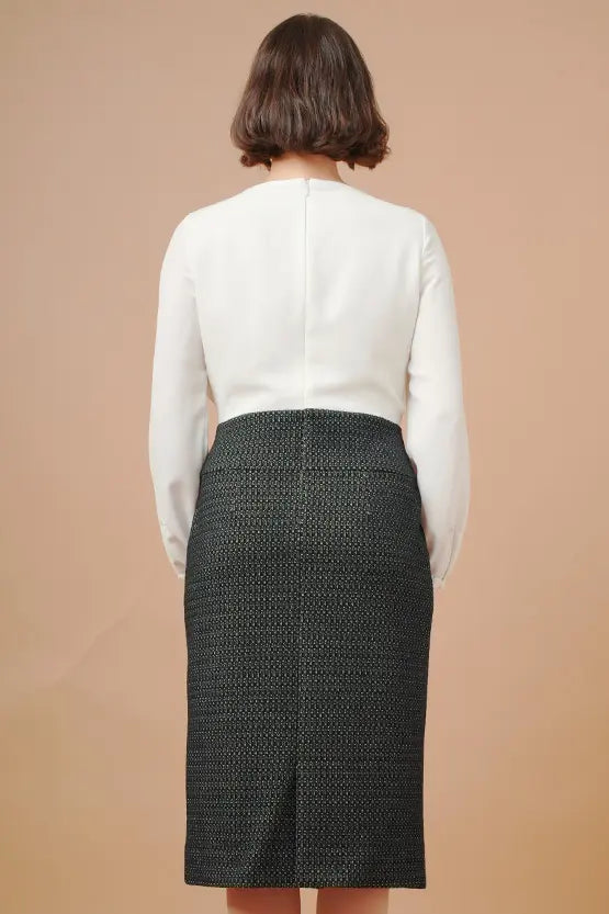 [Chiffon x Jacquard] Decollete Tuck Dress
