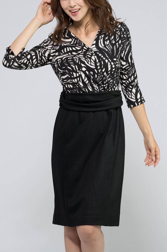 Monotone Leaf Piping Dress