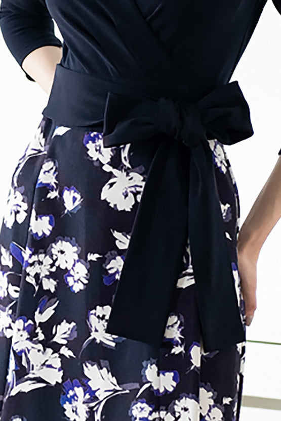 Navy X Navy Lei Flower Switch Wrap Dress