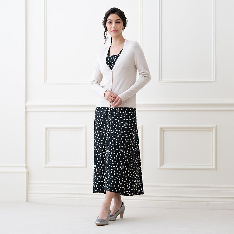 A beige cardigan for a calm look