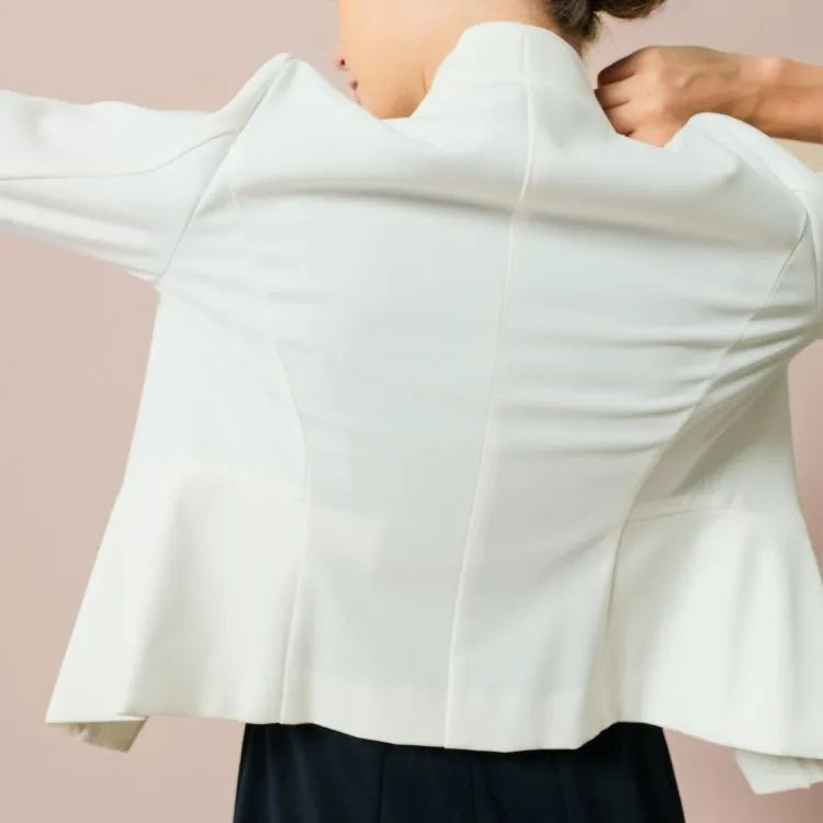 Washable, year-round stretch fabric that doesn't require ironing