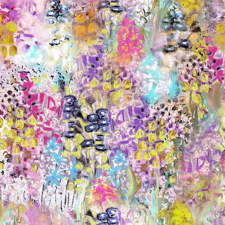 A Versatile Print That Makes You the Center of Attention