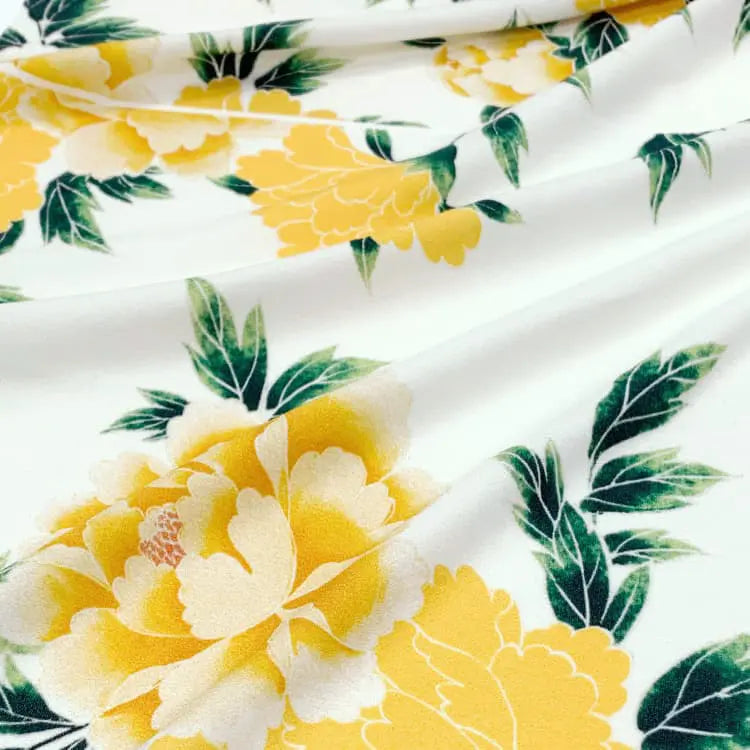 Stretch chiffon that ensures comfort.
