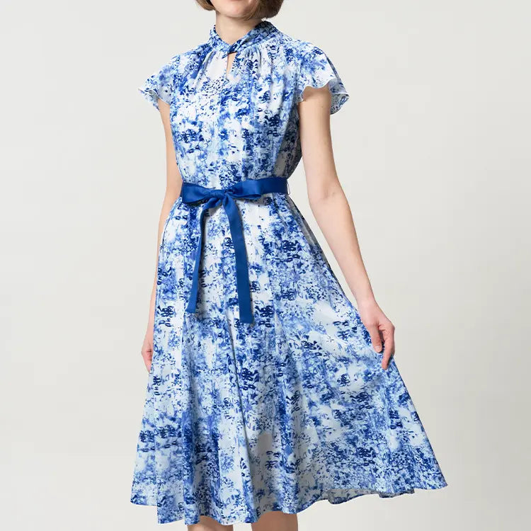 A Mermaid Silhouette That Captivates With Every Step