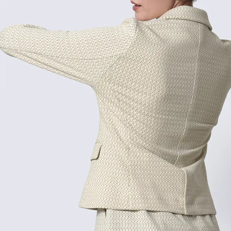 Amazingly stretchy, lightweight jacquard revolution