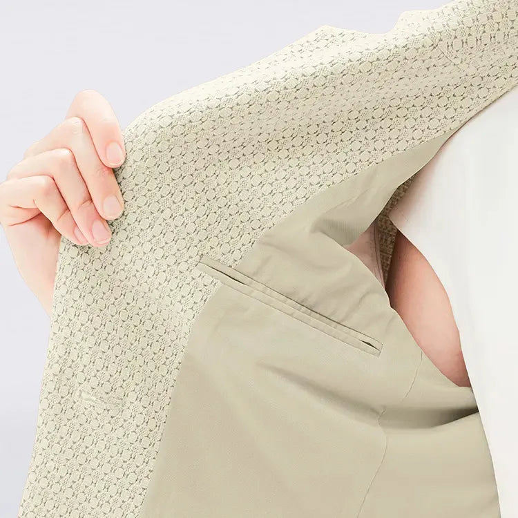 Hands-free reception with four pockets