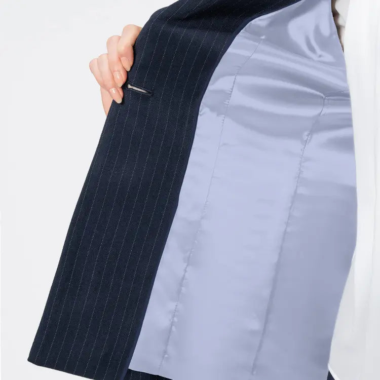A lining that delights even when the jacket comes off