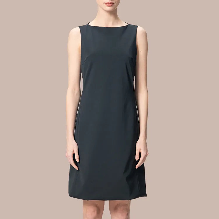A trapezoid silhouette that flatters any body type