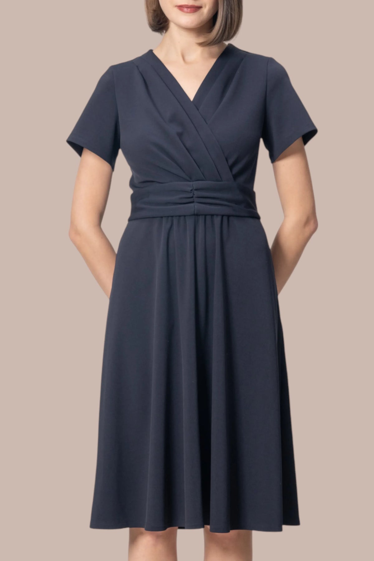 Strong twist stretch, cool to the touch: Marilyn dress