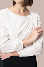 Cut Jacquard x Space Material: White X Black Decollete Tuck Dress