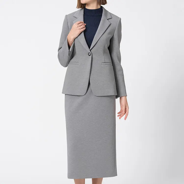 Effortlessly versatile with a basic elegance